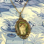 gorgeous kitten pendant